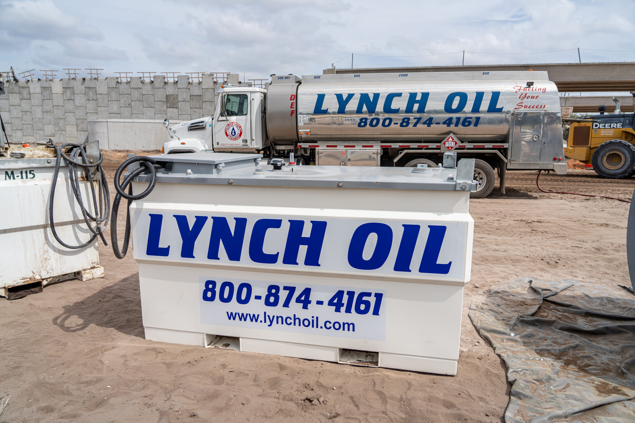 Lynch Oil fuel delivery truck servicing customers in Florida