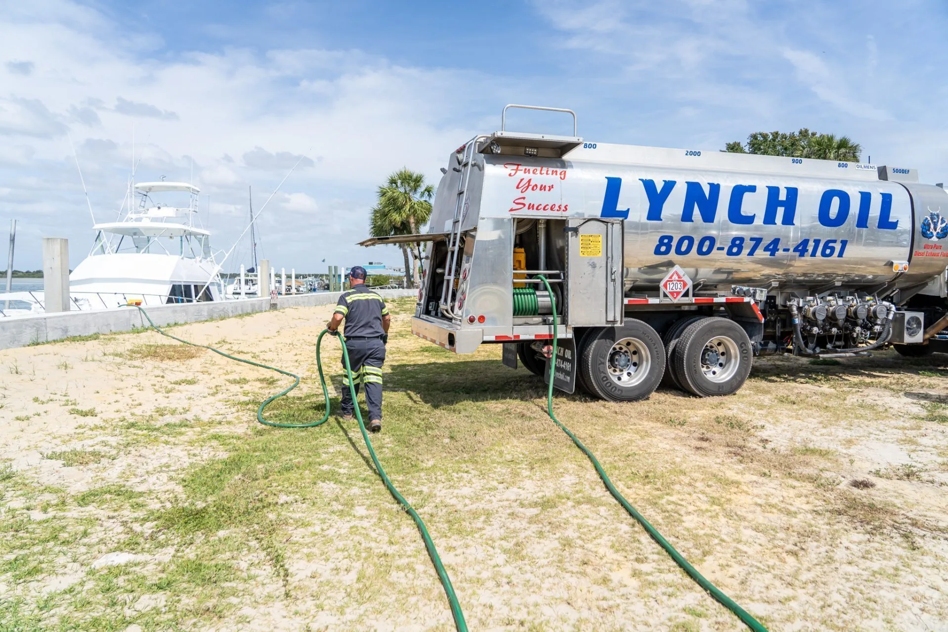 Boat Fuel Delivery at Port and at Sea Across Florida